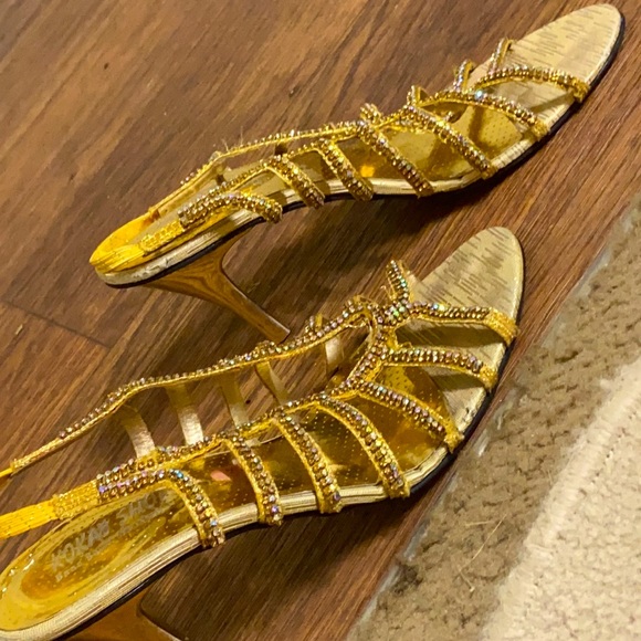 Heel color gold size 7 - Picture 3 of 4